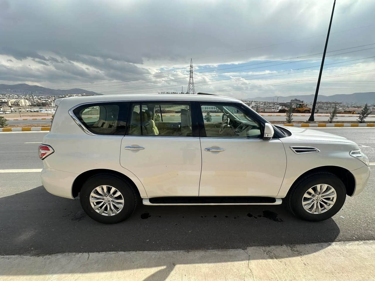 نيسان پاترول ٢٠١٩
مواصفات SE
فول مواصفات و مه كينه مه رغوب ٦ بستون
بي بوياخ و بي سارد و بي كرانه وه و گوران و زور تا ره يه و ته نها ٩٦ هه زار كم روشتوه و تا يه ي تا زه يه و ته قه و ره قه ي تيا نيه و زور تا زه يه و به شه رتي هه موو شتيك و سلايت و ده ركا جه ك و كو شن جلد و ئا وينه كا ره با و گير و مه كينه نه كرا وه ته وه 
سعر ٣٣٠$
*********** السليمانية, العراق
