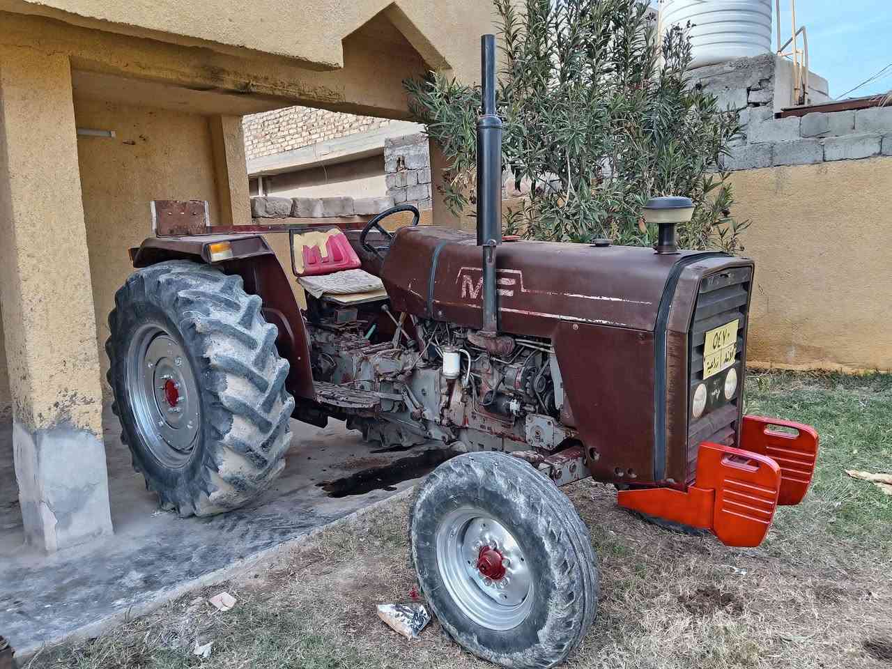 سلام عليكم مكينه فوركس للبيع حجم 275 موديل 81 رقمه سنويه انبار مقفوله كفاله عامه  محرك ابو الساعه ا***********
