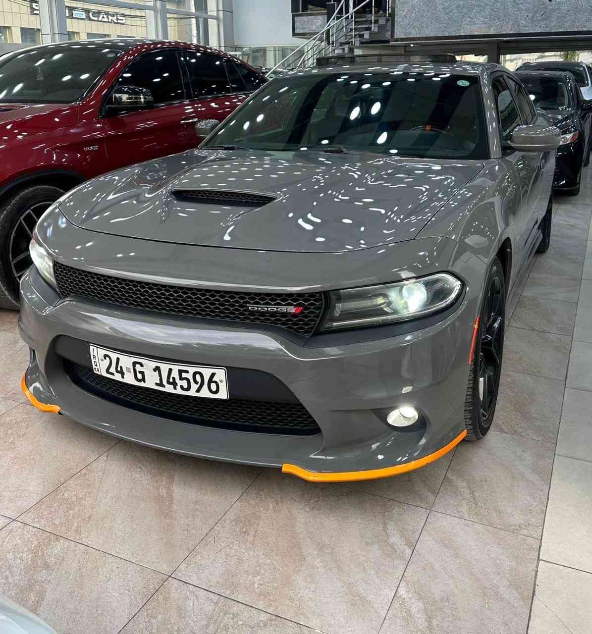 ✅جارجر 2019 GT بلاص

✅لون سمنتي مميز جداً  

✅السياره كلين بدون حادث
 
✅العداد : 116 الف 

✅تشغيل عن بعد 

✅كشنات حار بارد 

✅المحرك : V6.  3.6L 

✅المواصفات :

✅نسخة  GT - SUPER TRACK PAK
* ⁠
✅مصابيح أمامية زنون .
* ⁠ 
✅فتحه سلايد 

✅كشافات الضباب زنون 
 
✅ المصابيح الأمامية مع LED

✅حساسات . 

✅شاشه كبيرة مع نظام ملاحة نفكيشن GPS 

✅الشاشة مع اوپشنات SRT . 

✅سستم صوت الپاين .

✅ويل قياس 20 انج . 

✅تشغيل عن بعد . 

✅محدد سرعة . 

✅تلفون بلوتوث . 

✅كاميرا خلفية 

✅مرايا متحسسة للاضاءة العالية .

✅كير شفتر بالستيرن . 

✅دخول ذكي (بصمة

✅مكان سيارة ⁠دهوك 

✅للأستفسار : 

***********✅

***********✅
