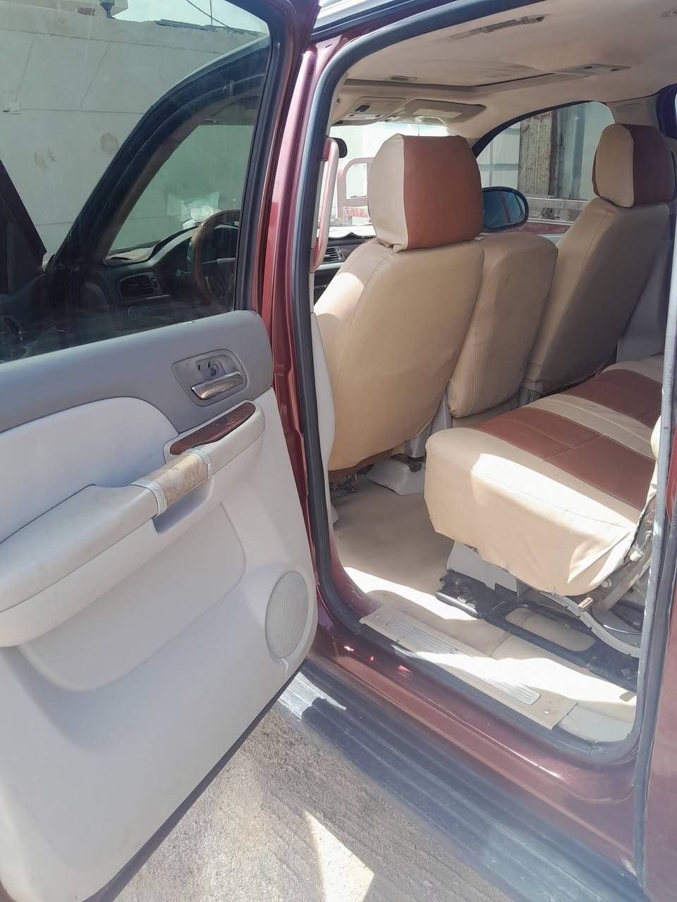 السلام وعليكم تاهو للبيع موديل ٢٠٠٨ مصبوغه حزام مبدل بيبان 
نقص تفاصيل بسيطه كير مكينه خير من الله العنوان البصره الحكيميه السعر ١٤٠ بيهه مجال راعيهه بل بصره يمي رقم بصره *********** وارد كندي بدون ضربه
