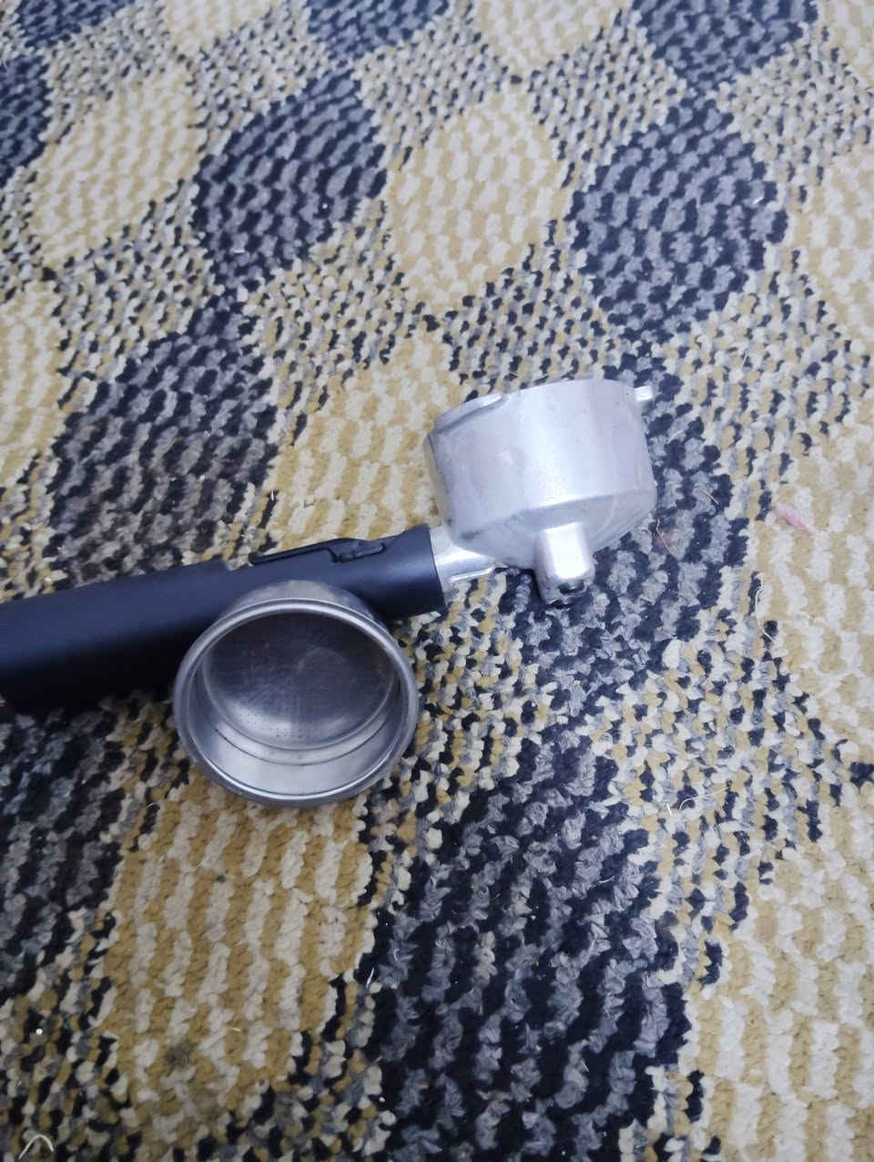 محضرة قهوة اسبيرسو بآلة حلوة ..
بورتفلتر 
عدد ٢ فلتر 
تامبر بلاستيك 
رنك بلاستك
السعر ٣٥ الف 
البيع على هذا الوضع يعني فحم .
 مع كامل ملحقات يوجد توصيل ..


**إذا كنت صاحب هذا الإعلان وتريد حذفه لأي سبب، رجاءا أرسل رسالة إلى الدعم الفني**