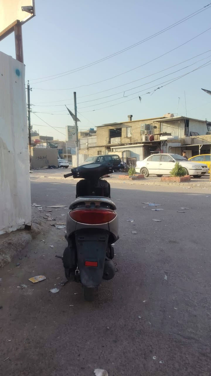 بريز للبيع
تشغيل سلف هندر كهربائيات كلها شغالة اشاير لايت كفرات بلادية محرك بلادي مكاني بغداد البلديات 
السعر 600وبيها مجال مكاني بغداد البلديات 
***********
