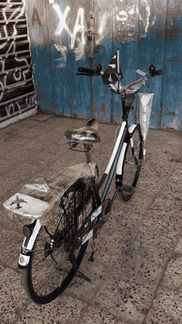 سلام عليك بايسكل بناتي حجم 26 نضيف كلش ما ناقصة شي بس بريك امامي فقط تايرات جدد البايسكل ما متعوب ابيعة بدون غراض ب (85) اذا وية الغراض السعر يختلف المكان بغداد حي الجهاد قرب جامع السامرائي الشراي يدك على هاذ الرقم ***********
