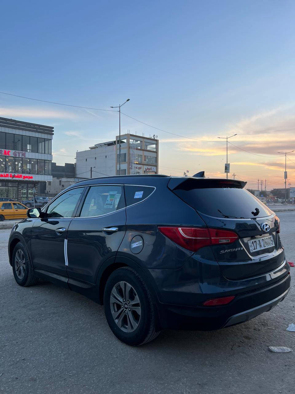 سنتافي 2016 بيه حزام صبغ مكان السياره ديوانيه السعر 124للتفاصيل اكثر الاتصال (***********))

