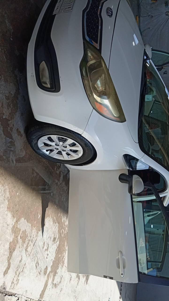 كيا ريو موديل ٢٠١٣ وارد... ضرر صبغ  البنيد فقط.. سياره جاهزه ما ناقصها اي شيء.. تخم تاير.. تبريد تدفئه... مانع انزلاق... نضام ايكو... جام كهرباء...منضومة غاز شادلها.. السعر 95 ورقه.... ***********

