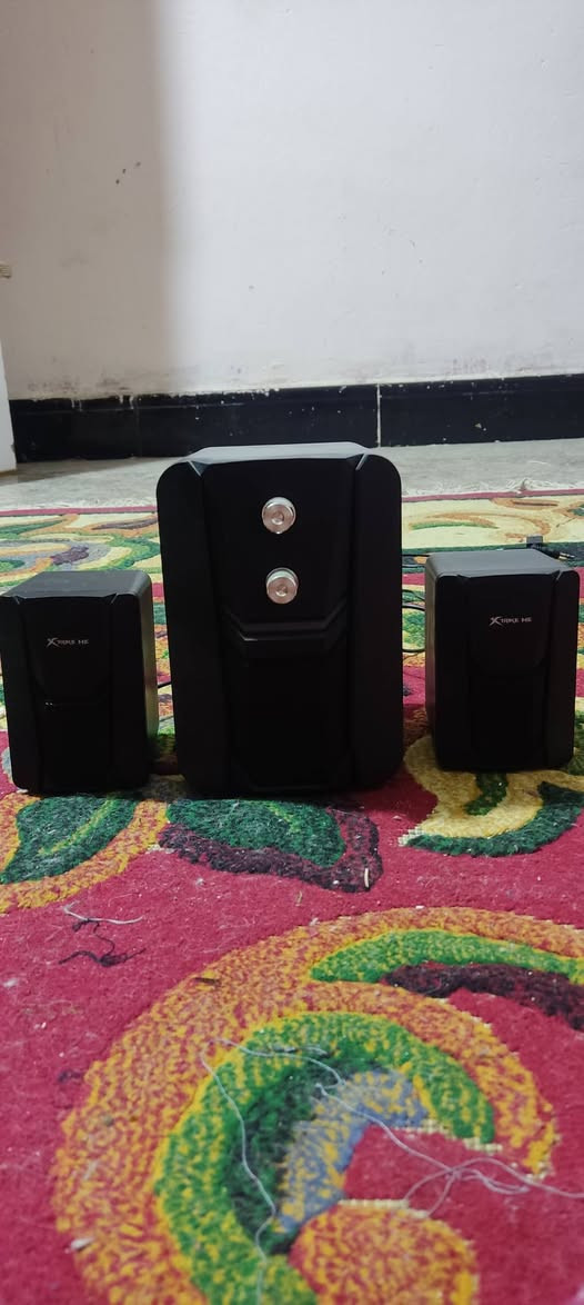 للبيع سستم كامل من جهاز كامل ملحقاته وجويستكات عدد 2 اصليات واقراص عدد6 وشاشه سامسونك حجم 32 كيمنك كيرڤر
ويوبي اس 1500 واط وسستم سماعات عدد 2 مع مضخم
السعر مليون قفل لموشراي لايتعبني وهذا السعر قفل وانا خسران بي بس لان صار عندي ظرف ***********
