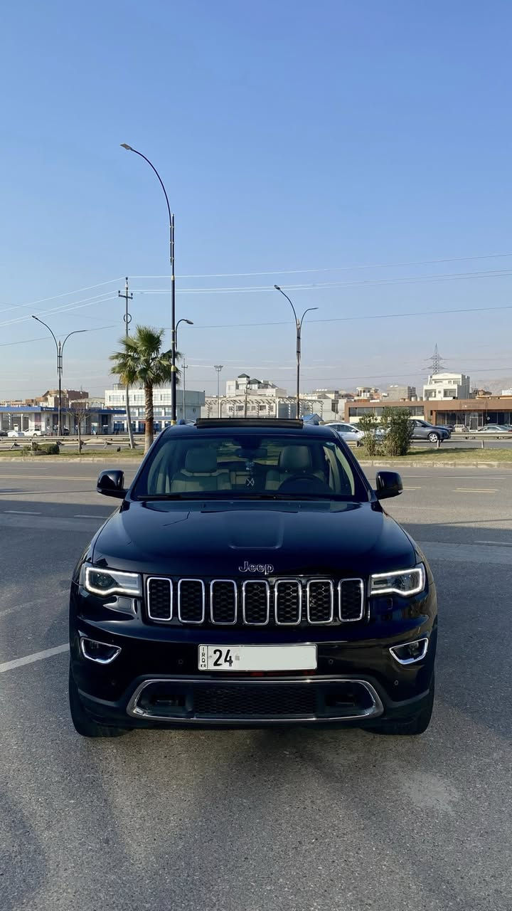 ‼️ jeep grand cherokee limited‼️
جيب لميتد وارد خليجي موديل 2020 لون اسود ماشية 73 الف ميل فقط (كلين تايتل) 

مواصفات

_بصمة 
_بانوراما 
_كشنات جلد لون بيجي 
_حساسات امامي وخلفي 
_تدفئ وتبريد كشنات 
_تدفى ستيرن 
_مثبت مسار 
_دبل اكسل 4*4
 _خزن كشنات 
_صندوق كهرب 
عليها دوسات كهرب مالجيب اصليات شركة 

باقي مواصفات المعروفة مالميتد الخليجي 

السعر : 268 $ وبيها مجال بسيط  

للتواصل والاستفسار 
*********** ☎️📞
