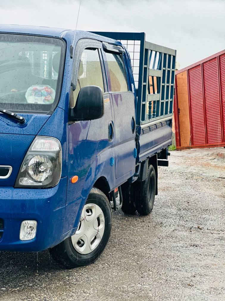 kia bongo 2015 3000 
‎        
‎      (سعری : ٧٣ وەرەقە مەجال)
‎کیا دەبل نموونە لە جوانی
‎مۆدیل : 2015 مەکینە ڕەش 3000
‎  براوەی دووبەی مە کینە مرخوب
‎زۆر خاوینە 
‎گوشن هیتەر گوشن کارەبای 
‎ئاوێنەی هیتەر و کارەبای 
‎مەکینە رە ش ئەنجیکتەر
‎نموونە لە جوانی خاوێنی 
‎شوینی براوەکانی  بە لەحیمی دەرع لەحیم   کراوە 
‎شوێن ناحیەی بالیسان 
‎ڕەقەم تەلەفۆن : ***********
‎       ( ڤایبەر و وەتساپ )
‎ أربيل, العراق
