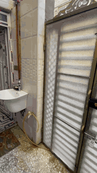 السلام عليكم نصف قطعه  للبيع طابقين مسلح العنوان قطاع ٢بدايه الرقم  ***********
