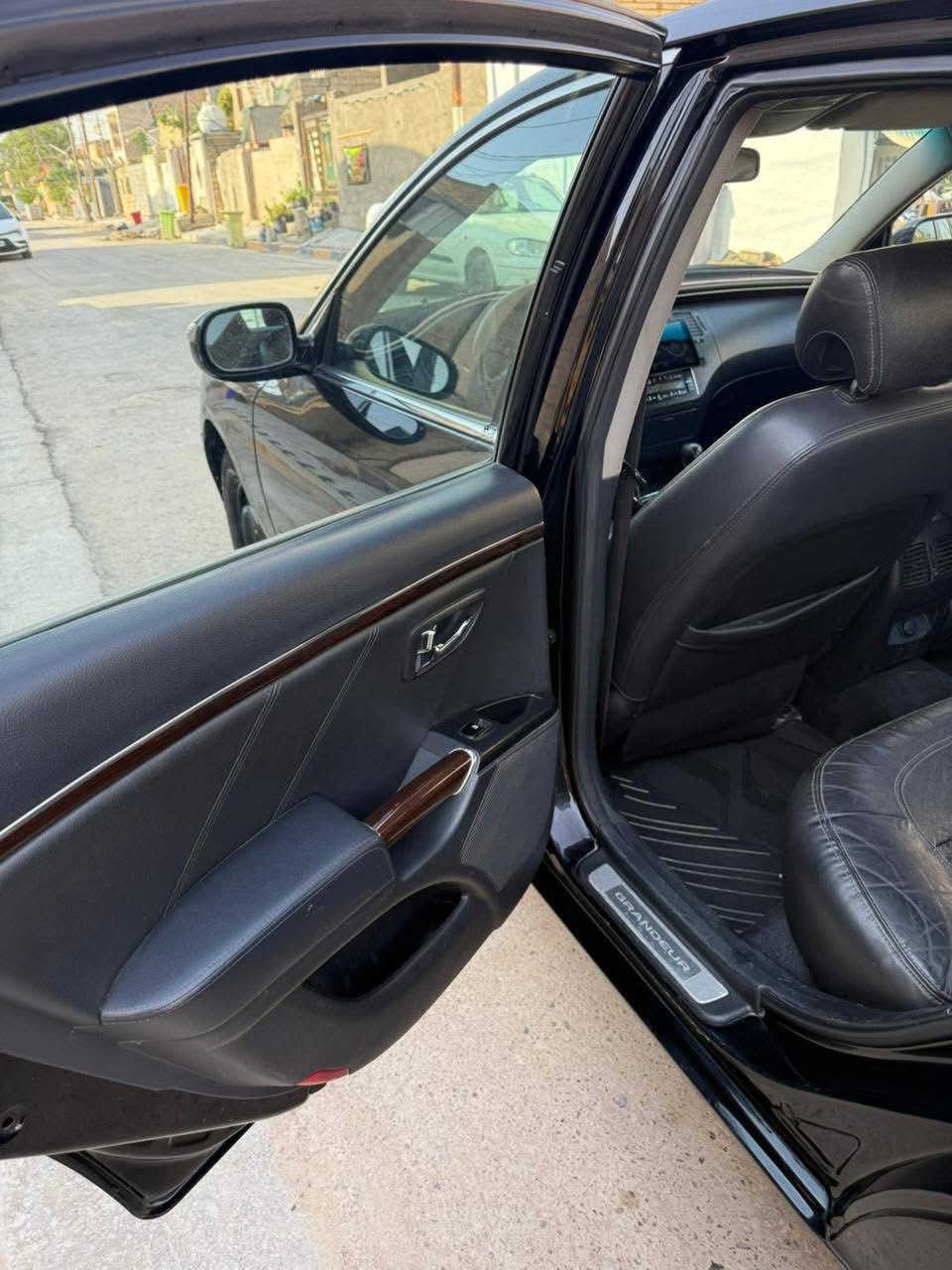 سلام عليكم
ازيرا ٢٠١٠ مكينه وكيري كفاله

رقم اسليمانيه بسمي

جاهزه من كل النواحي اترايك وين ميعجبك

باتري تخم تاير حدادين كله جديد 

بيها قطعتين صبغ كلش قليل ولباقيه كفاله لا لغد ولا شاصي ولا دواخل سايره كلش حلوه تجي وشوف بعينك

مكانه بغداد سعر ٩٠ 

رقم الهاتف ***********
