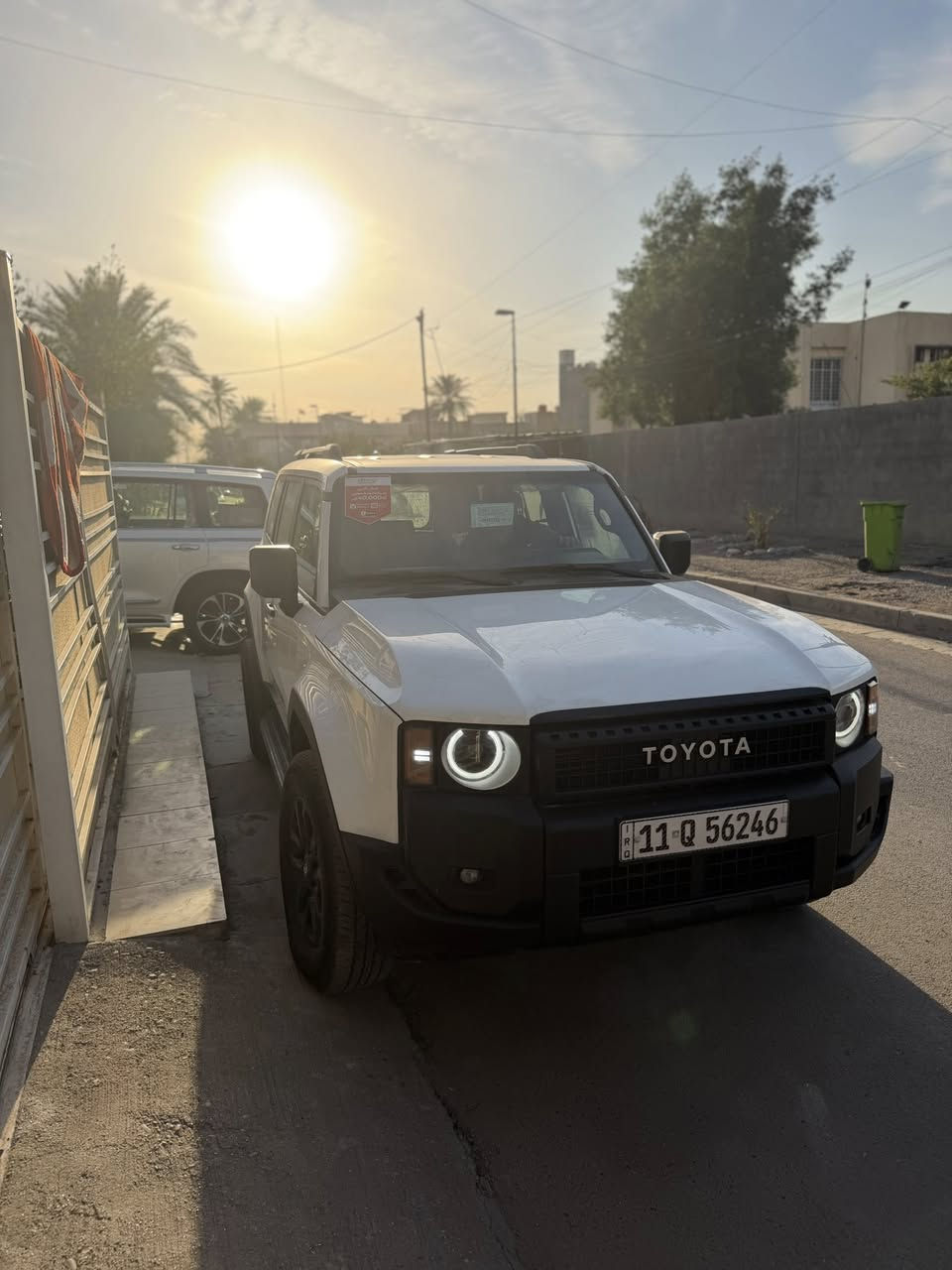 برادو ٢٠٢٤ جديده ماشيه ٥٥٠٠ بعده حاله وكاله مكفوله من كلشي من رقم للرقم مزود عليه سبايدر ودوسات اصليه ويل ادفنجر مع اطار برجستون ياباني رقم بغداد وباسمي تحويل مباشر مواصفات معروفه مكانه بغداد شارع فلسطين والسعر ٤٢٥٠٠. والشراي يتصل ع *********** ملاحظه مزوده بحدود ٢٠٠٠ دولار
