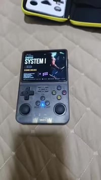 جهاز ألعاب محمول • محاكيات PS1 PSP • ذاكرة ٦٤ جيجا