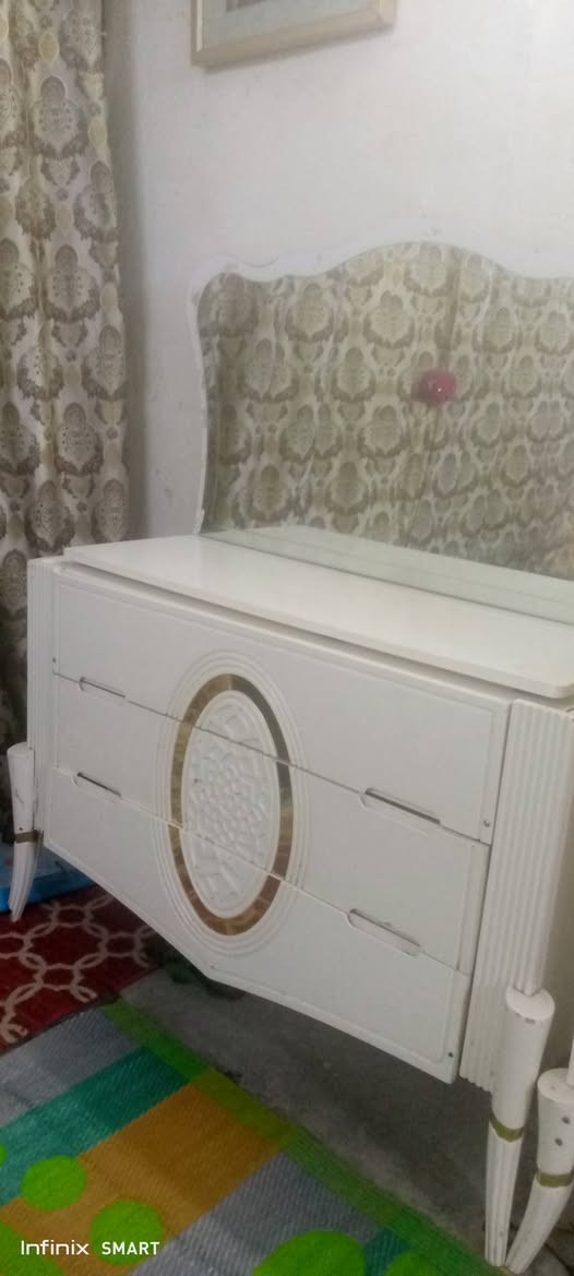 السلام عليكم عندي غرفة تركية ضخمة 5قطع اللضرر سجت الكنتر السعر 200العنوان بغداد جكوك إلي يريد يدخل خاص


**إذا كنت صاحب هذا الإعلان وتريد حذفه لأي سبب، رجاءا أرسل رسالة إلى الدعم الفني**