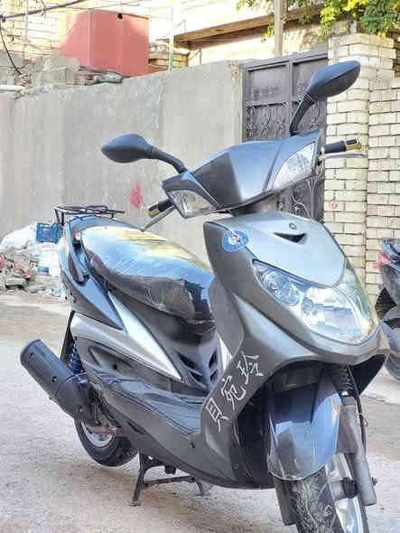 السلام عليكم  دراجه سكنس نوزل موديل 2009 دراجه كلها بلاديه ختم واحد ويا الماكينه كهربائيات كلها شغاله جيب فيتر وافحص سلف هندر العنوان مدينه الصدر تقاطع العوره استفسار على هذا الرقم***********
