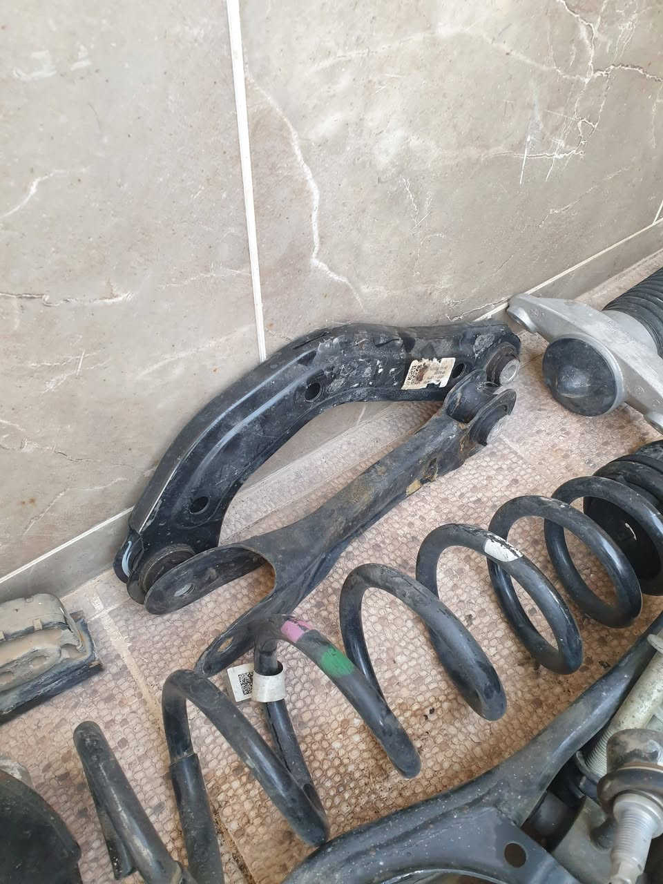 حدادية صدر خلفي k5 فور ويل جهة الراكب مفتوحات من سيارة ماشيه 12 الف فقط
السطاب اكسل بي لحيم بمكان بوشه الطبله
الدبل وبعض الاجزاء تنشد على التو ويل طبيعي.
سعر ٥٠ الف 
رقمي ***********
