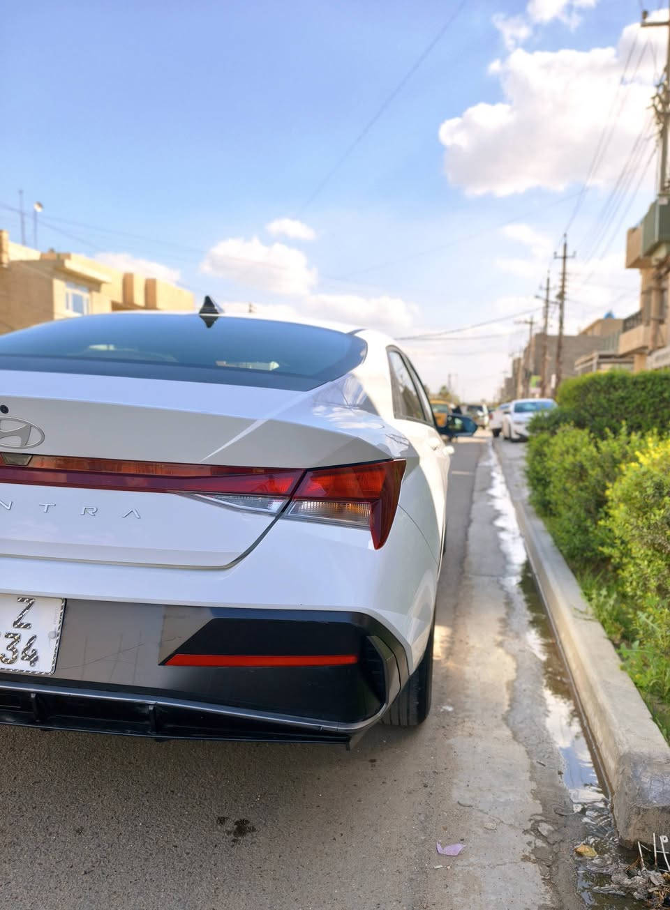 سلام عليكم .. للبيع هونداي النترا 2024  لون ابيض صدفي رقم بغداد بأسمي محرك 2000  
وارد امريكي كلين تايتل بدون اي صبغ 
دعامية خلفية فقط صور امريكا موجودة بالمنشور 
مواصفات بيها رادار وحساس وكاميرات 
وقيادة ذاتية وخروج من المسار وتحذير اصطدام 
وتحذير نقطة عمياء وبعد بيها مواصفات ال SE
السيارة بعدها بريحة الشركة 
ماشية بس 5 الاف بالعراق 
اجتي من امريكا ماشة 11 الف
وحالياً ماشة 16 الف
يعني تاخذ سيارة 5 سنوات متوصل للحي الصناعي الف متصرف عليها
السيارة اني مغلفها مقاعد وارضية جلد فول ترتيب
لوك بعدها كلش جديدة 
الغراض بالجنطة بعدها بترابها
للبيع ب177 وبيها مجال بسيط
    
مكاني بغداد بالسيدية
***********
