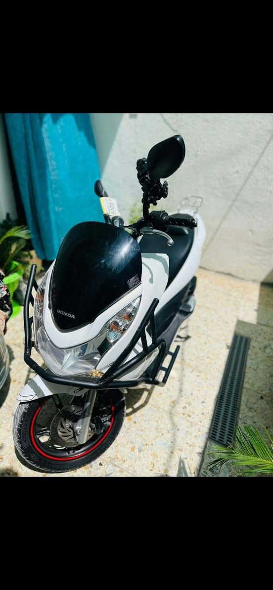 السلام عليكم دراجه للبيع كدامك جديده المكان بعقوبه بهرز هذا رقمي ‭٠٧٧١ ٩٨٧ ٠٩٥٦‬
