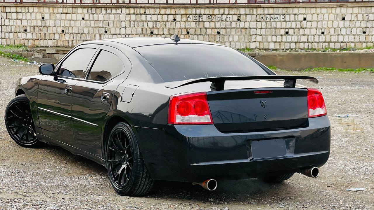 دۆج چارجەر مۆدیل ۲٠۱٠ نمونە لە جوانی  فول سعر ٥٣ مواسەفات تەنها سلایت نیە براوەئ دوبەی رەقەمو سەنەوی بغدادی بۆ دروست کراوە گیرو مەکینە نەکرایتەوە تەبریدی ساردو گەرم بە شەرت  جوار تایەیی ویلی ۲٠ لە ژیرە بی مەسرەفە هەمو گیانی بەشەرەت  مەکینە سی و نیو. *********** السليمانية, العراق
