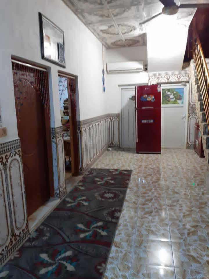 سلام عليكم بيت للبيع زراعي مساحه ٢٤٠متر العنوان النجف كوفه سهله وقريب عله منطقة شبيلي وقريب عله جسر الإمام علي تصال عله رقم ***********
