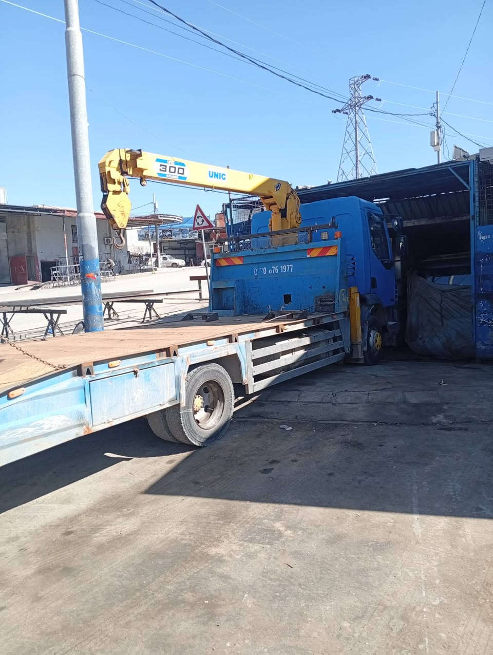 السلام عليكم داف 2001 كرين يونك 3 طن 2 سلايت  السياره كفااااله عامه رقم سليمانيه تحويل مباشر السعر 145 وبيه مجال ((***********)) عنوان السياره السليمانيه خاص ماجاوب
