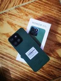 للبيع هونر x7c جهاز جديد مامستخدم كامل ملحقاته ذاكرة 256 رام 8+8 بطاري...