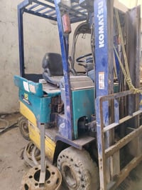 شوكيات كهرباء للبيع سعر الوحده 10$وبيهن مجال 07851118080