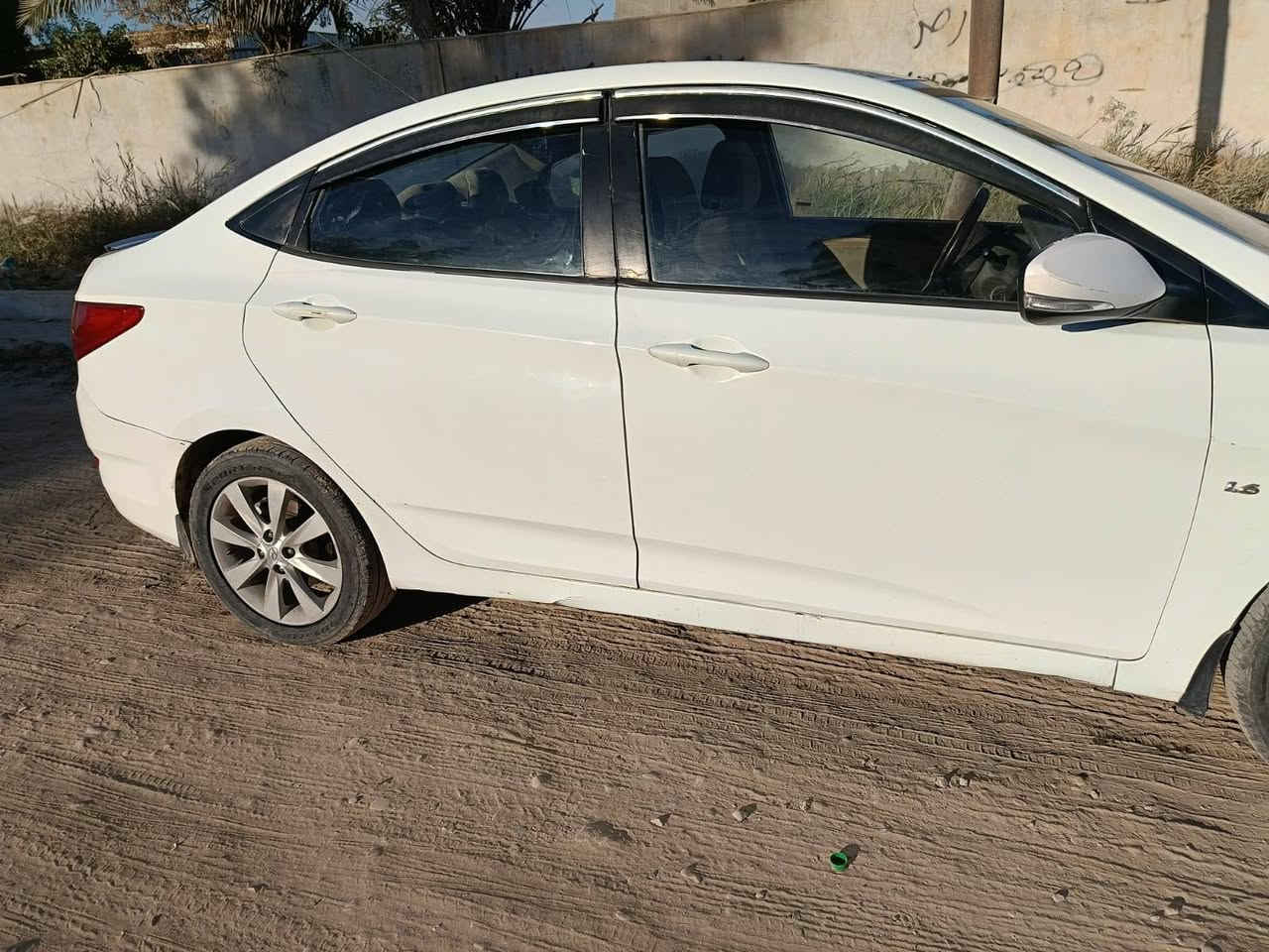 سلام عليكم اكسنت خليجي موديل 12 فتحة / ويل كب
مكينة 600 مكفولة
بيها صبغ 3 قطع جاملغات
رقم بغداد باسمي 
السعر 86 بيها مجال 
للاتصال ***********
