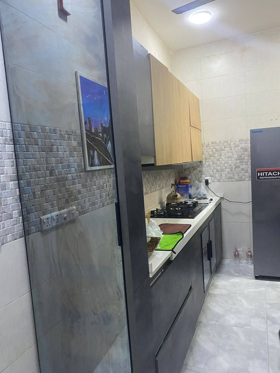 سلام عليكم دار للبيع دوره البوعيثه
دار 50متر طابقين يحتوي على ستقببال وصحيات ومطبخ 
طابق الثاني غرفتين نوم  تفاصيل داخل الفديو 
ستفسار أكثر اتصل على رقم سند 25 زراعي 
سعر 73وبي مجال  ‏‪***********‬‏
