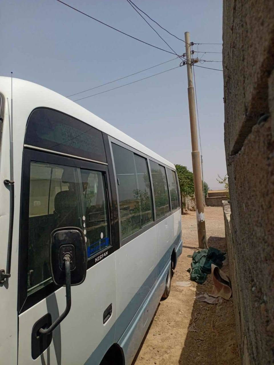 کۆستەر 2002 گێڕ ئەکسل و تەبرید بەشەرت مەکینە کەمێک بوخاری هەیە سەنەوی بەسەر چوە سبوغ یەک لا شانی پشتەوە سبوغە 
0781 4773068  0750 388 8147 
سعر 98مەجال أربيل, العراق
