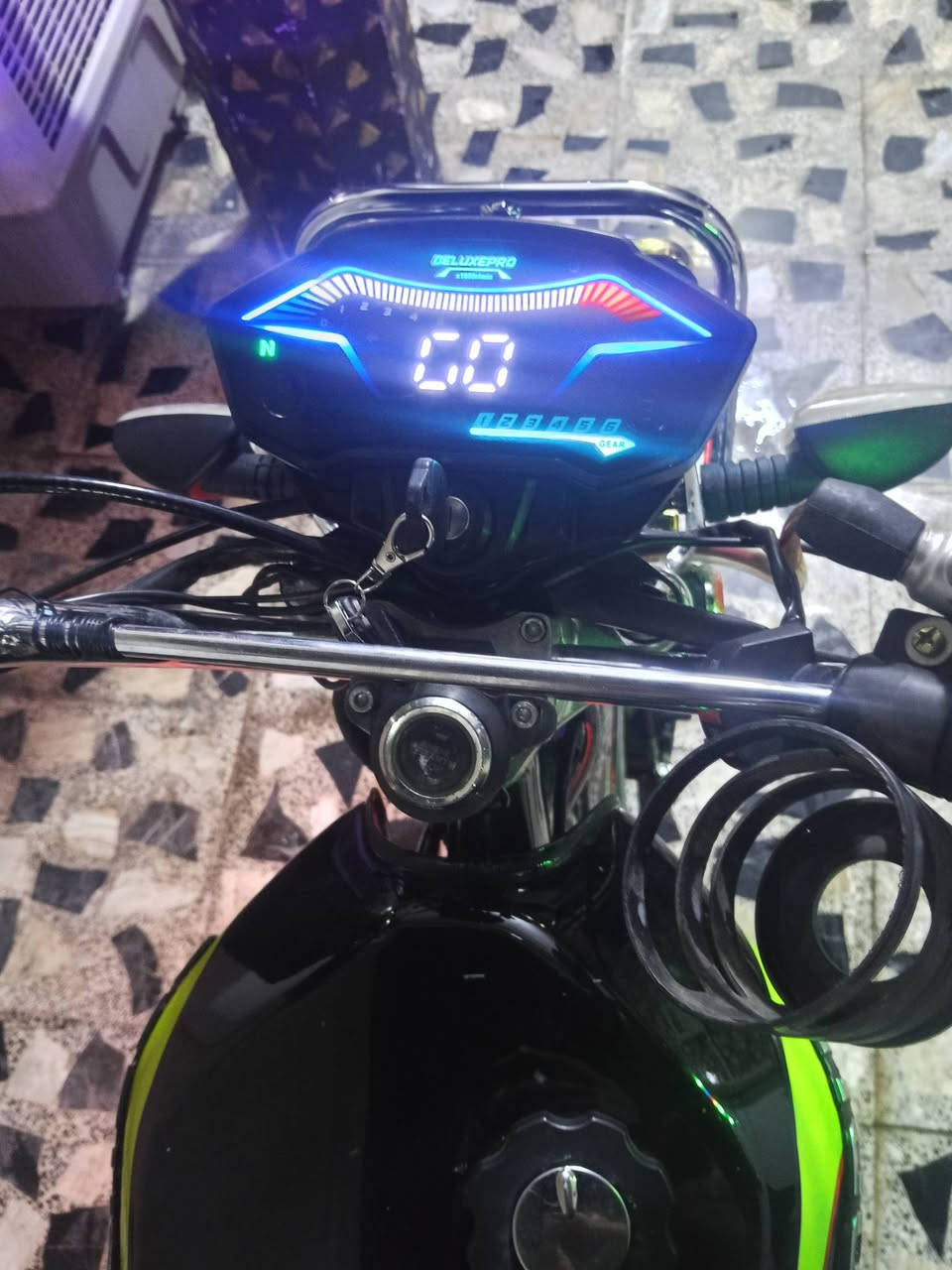 سونلك 25
5 كير 
كهربائية شغاله محرك ما مفتوح 
ويل كروم بصمه تشغيل عن بعد 
شاشه الكتروني+ سماعات داخل الشاشه 
منفيس موجود 
السعر 850


**إذا كنت صاحب هذا الإعلان وتريد حذفه لأي سبب، رجاءا أرسل رسالة إلى الدعم الفني**
