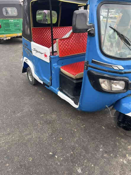 تكتك تي فيس 22رقم وسنويه  السعر 7250محرك مكفول بدي شوف العين البصره ***********
