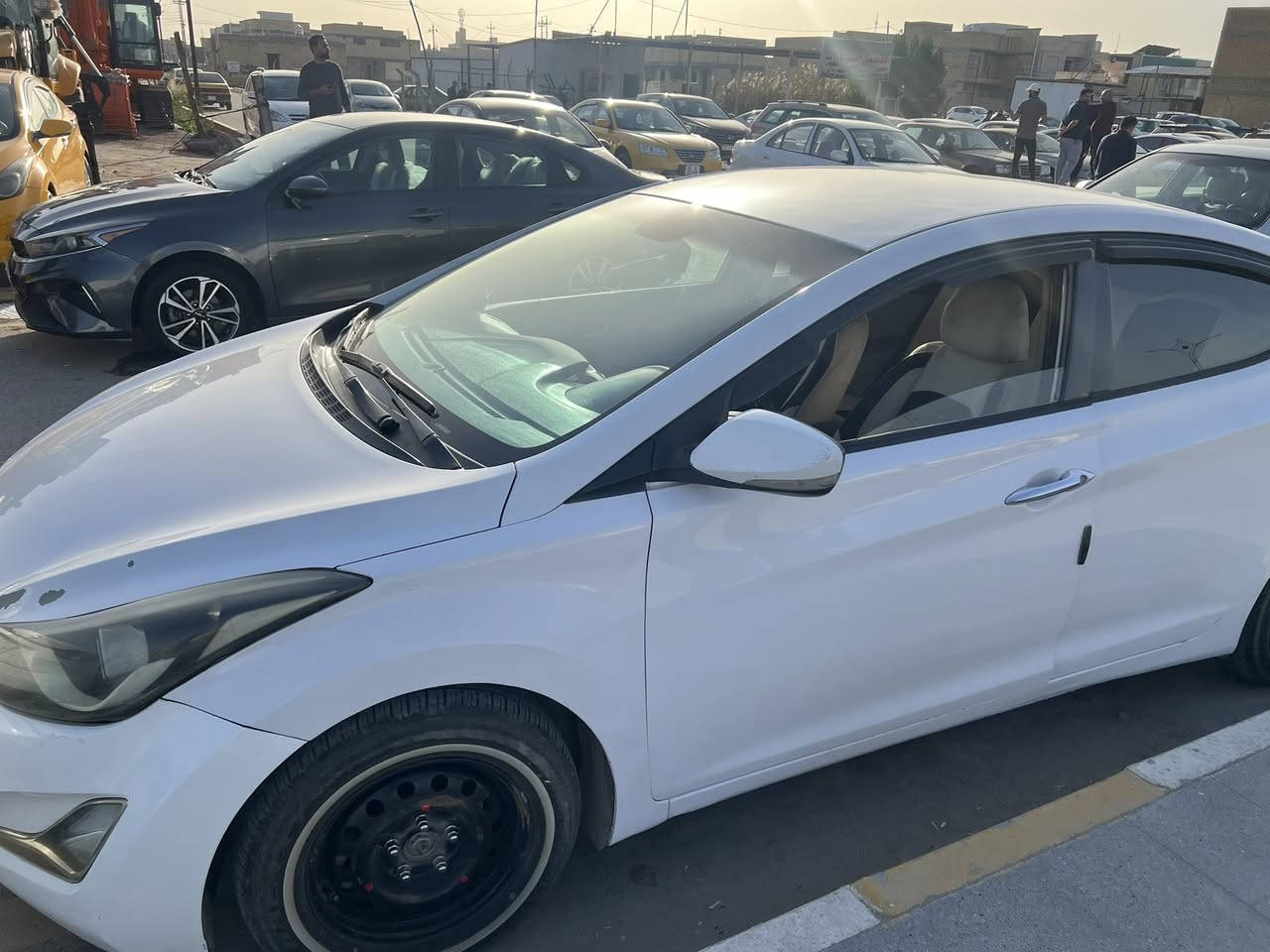 السلام عليكم النترا خليجي للبيع موديل ٢٠١٦ بسمي مكينه ١٦٠٠ وباقي التفاصيل هذا رقمي ***********
