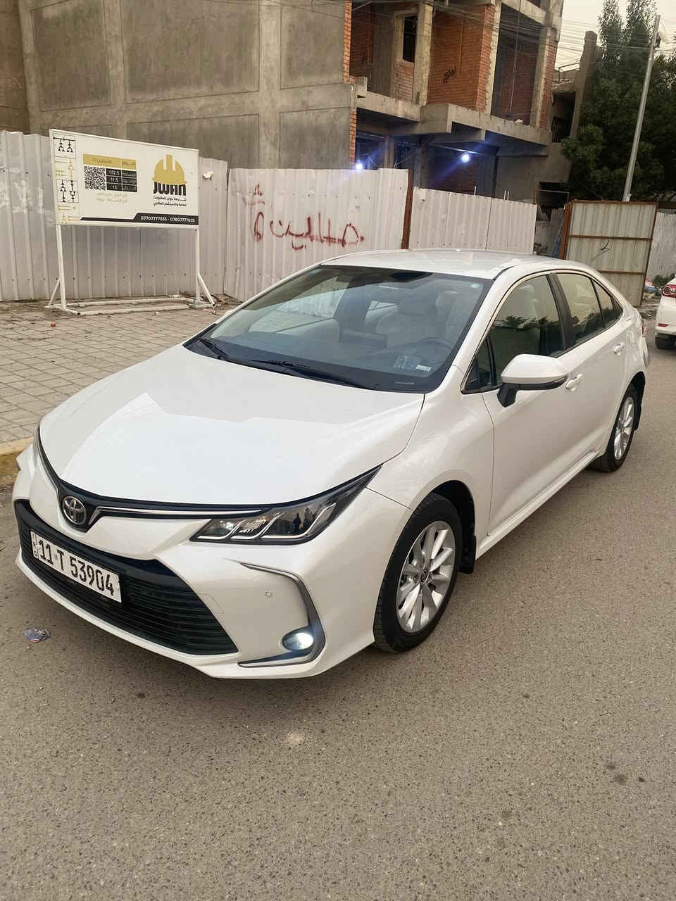 كورلا 2022 مواصفات GLI وكالة ساز تويوتا العراق مكينة 1800 بانزين فقط للبيع
مكفولة من الصبغ والتبديل بيها فقط بارد موضح مكانة باخر صورتين 

السيارة جديدة ماشية 62000 كم ع ايد وحدة من الزيرو لليوم كل صيانتها ومسجلة وتكدر تجيكها بالشركة
رقم بغداد الجديد باسمي وهزة وسنوية جديدة ثاني يوم تحويل
مواصفاتها مكينة 1800 بانزين بصمة وشاشة وكاميرا وحساسات امامي وخلفي وضعيات قيادة ودشبول عداد ليزري وتبريد شاشة وداخل مخمل ابيض وحساس مطر وتحكم ستيرن وباقي المواصفات المعروفة
بصمة ثانية وكتلوكات وطفاية ومثلث وارضيات اصلية وعدة كاملة وياها

السعر 16800$ يعني 168 ورقة وبيها مجال

مكان السيارة شارع فلسطين

تليفون *********** وبي واتساب
