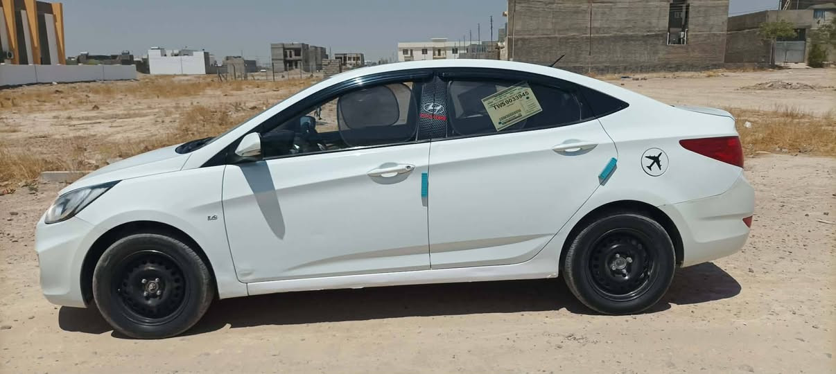 السلام عليكم 
للبيع اكسنت 2012 رقم اربيل دولي تحويل مباشر كير محرك 1600 خير من الله 
فول مواصفات عدا البصمه 
مكان صلاح الدين سامراء 
للاستفسار اكثر 0770451276


**إذا كنت صاحب هذا الإعلان وتريد حذفه لأي سبب، رجاءا أرسل رسالة إلى الدعم الفني**