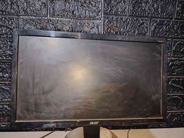 السلام عليكم pc للبيع السبب عدم تفرغ بيس نضيفه والله مامستعمله بشهر مره بيه مجموعه الاعاب من ضمنهن GTA5 مواصفات موجوده بصوره وياها كيبور وماوس وشاشه وups 1200 واط مكان بغداد دوره لايتوفر توصيل السعر ٦٠٠ وبه مجال اتصل وبيك خير ودلل *********** والله مستعجل على بيعته وسعرها مناسب
