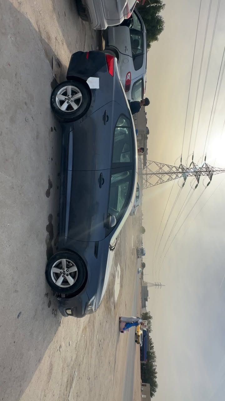 كيا اوبتيما 2015
فول فئة الEx ضربتها خفيفة بدون تبديل 
مكاني البصرة 
السعر وباقي التفاصيل بالخاص 
***********
