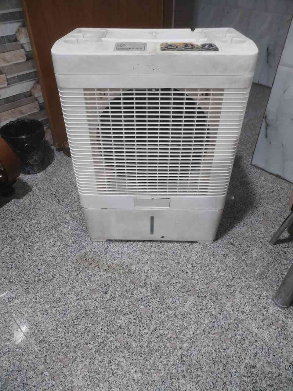 سلام عليكم
كونفيرات شغالات

كبيره وحده

وسط وحده

سعر ٥٠ الف قفل ثنينهن
العنوان بغداد الدوره الاثورين
رقم الهاتف ***********
