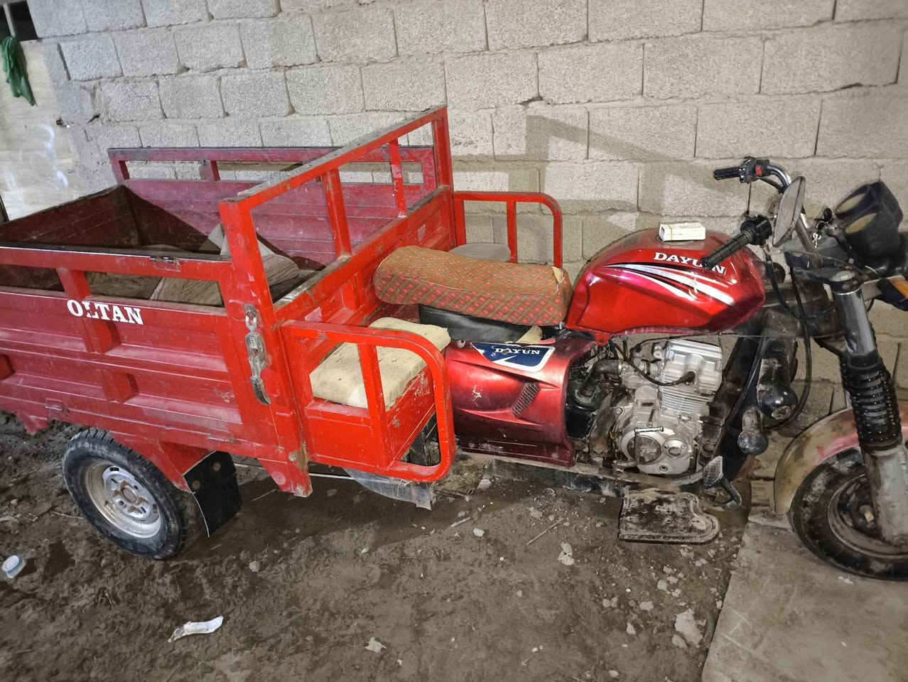 19للبيع سعر 950اوراق كامله واسط غضاء الحي ***********
