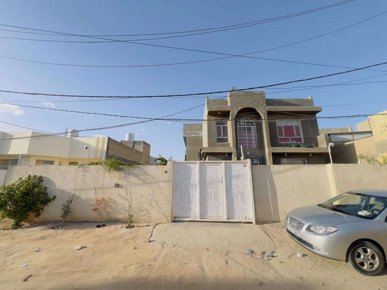 دار للبيع المساحة ٣٨٠ م الموقع ابي غرق حي الحوراء نزله سيد ادريس للاستفسار***********
