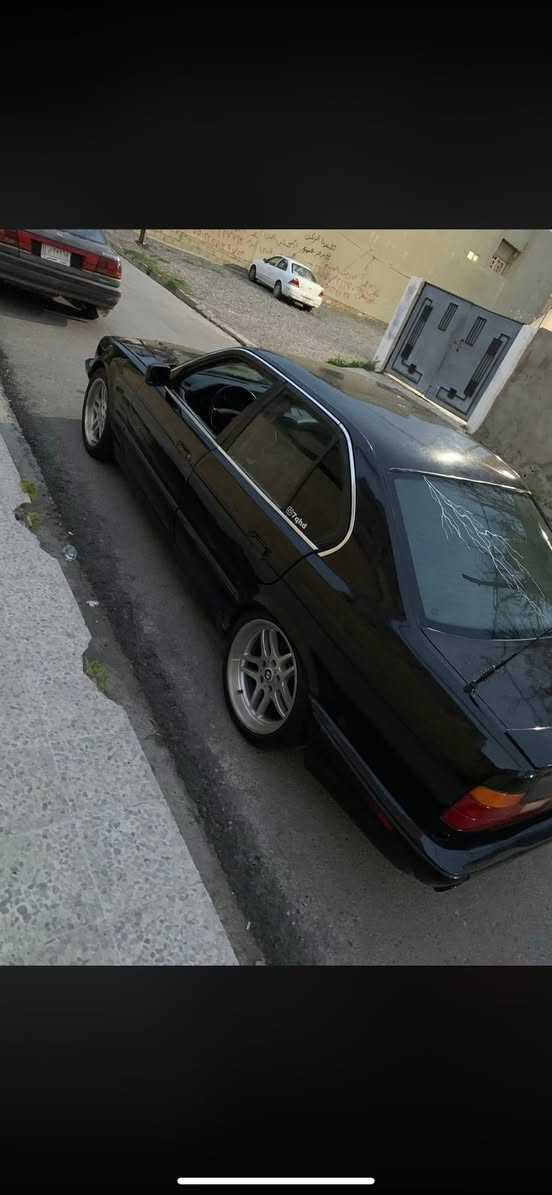 للبيع bmw 525
تبريد شغال
جامات كهرب شغاله 
سماعات ومسجل جديد 
كزوزت الالكتروني 
فتحه سقف 
داخل جديد بل كامل 
سياره مصروف عليه من كل النواحي 
ضرره بل تكمه مال جام امامي بدون لا شاصي ولا لغد 
سعر 55  مو شراي لا اتعبني معاك


**إذا كنت صاحب هذا الإعلان وتريد حذفه لأي سبب، رجاءا أرسل رسالة إلى الدعم الفني**