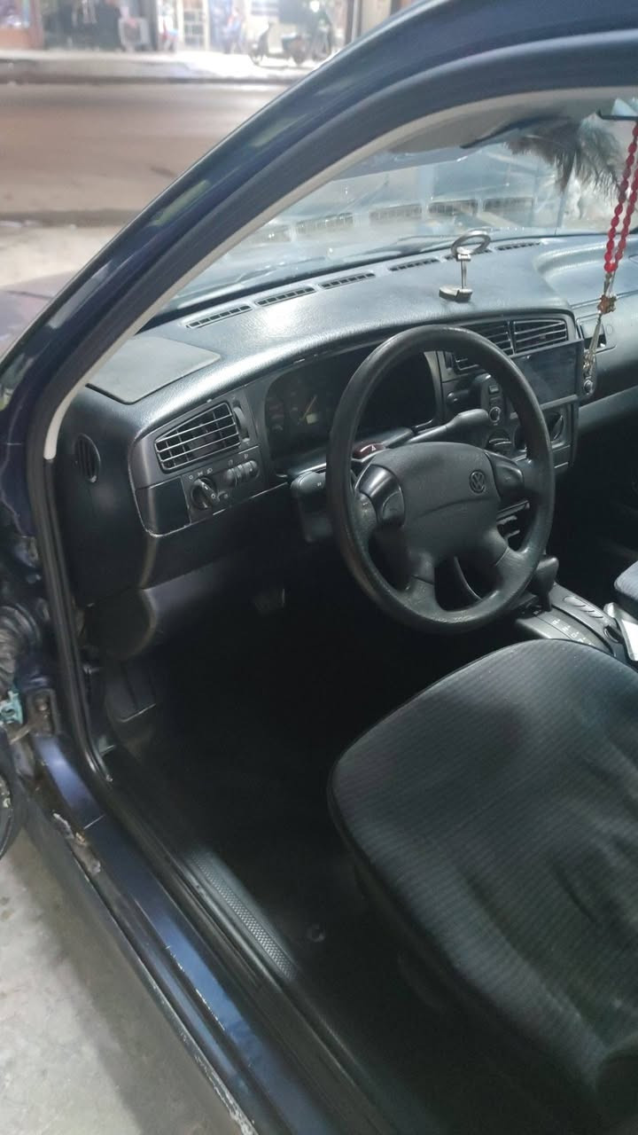 سياره كولف 1992كامله مكمله من المكينه وكير  وتبريد وكله مضمون تجي تكلب سعرها 45ورقه  تحويل ثاني يوم *********** المكان الكراده
