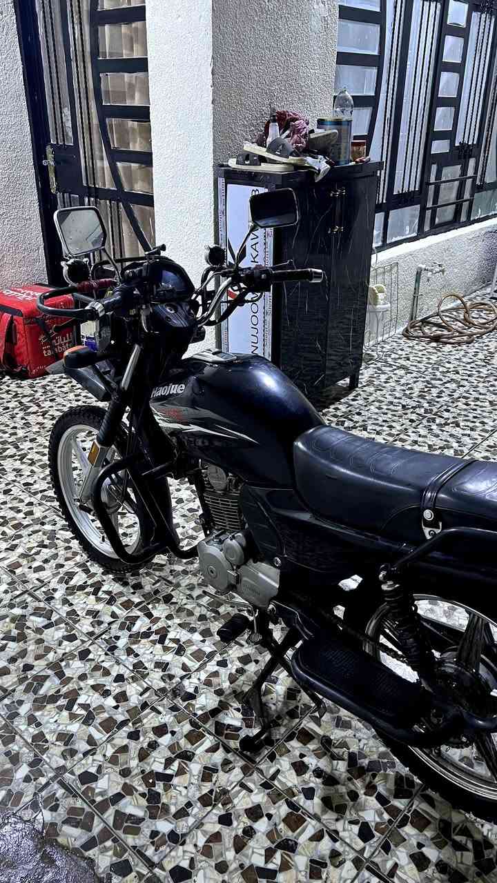 دراجة هاوجي للبيع مرقم بغداد تحويل ثاني يوم موديل 2023 نظام تعليك كير و دبلات جبلي مكان بغداد المحمودية 
دراجة نظيفة سعرها 2250 
*********** 
واتساب للاستفسار
