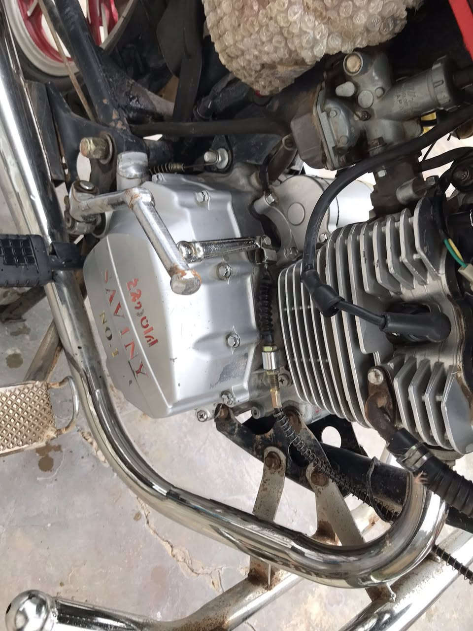 سلام عليكم دراجه سفيان  موديل 21 دراجه كامله اورق كامله مكاني ديالى الخالص السعر 400 رقم الهاتف ***********
