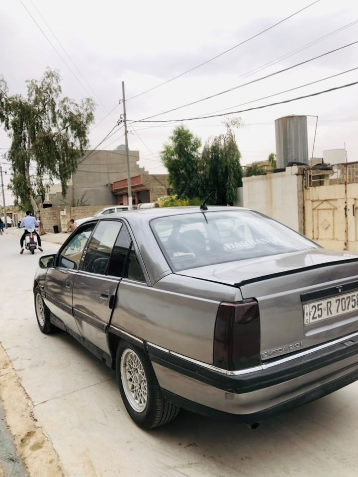 اوبل اومیکا ٨٩محدث ٩٣
رقم کرکوک دولي
سنویە مشروع وطني2030باسمي
دفتر بنزین موجود
هزە جدید
محرک20بلادي 
کیر عادي کیر محرک نظیف 
دواخل وضع شرکە 
لایت زینون
ویل حسیر 
تایرات جدید
باتري جدید
کاهربایات کلە شغال
بدون ضربە بدون خیاس 
دوشمە جدید
سماعات سستم مرسیدس 
صبخ عام بدون معجون للجمالیە
سقف سلایت
صدر امامي و خلفي جدید
سعر35ورقە 

***********
***********
مکان کرکوک رحیم اوا
