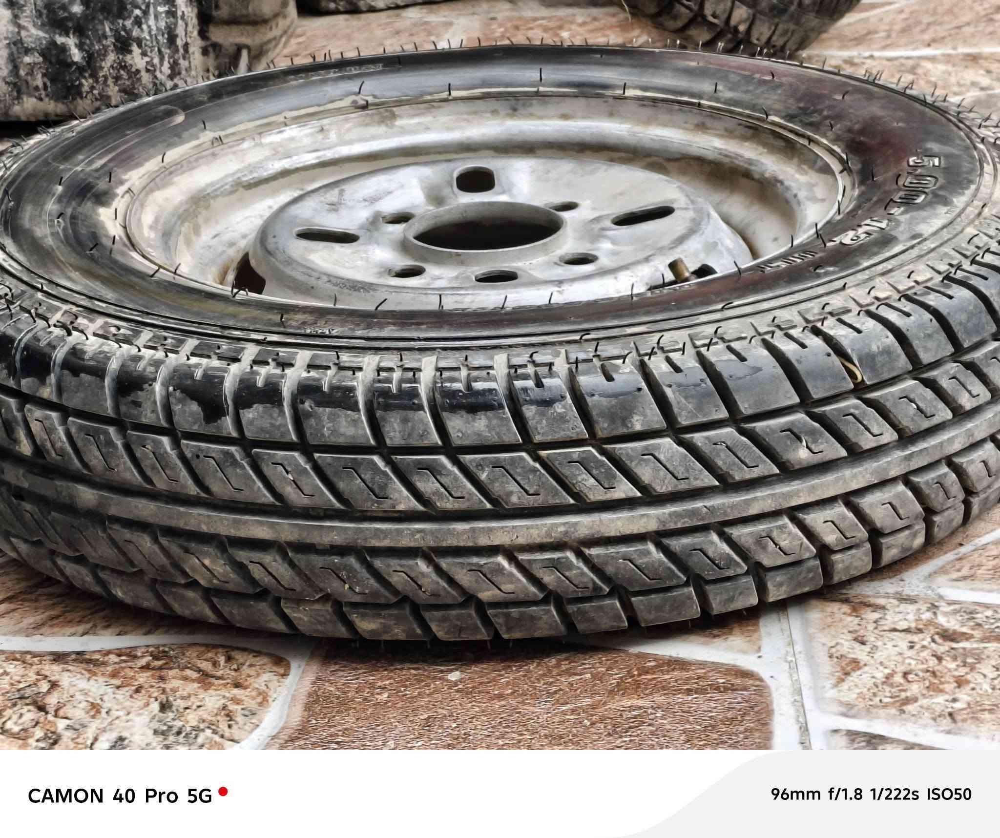 سلام عليكم عندي تاير 1مال ستوته جوب جديد مال شركه ما مستخدم الاصلي سعر 45الف عنوان ديالئ بعقوبة التحرير الرقم***********
