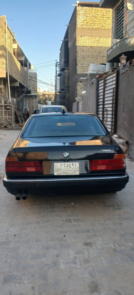 بي ام 730موديل 93سياره كل شي ماعايزه رقم الماني العنوان النجف ***********ترهم مراوس السعر 40وبيه مجال قليل
