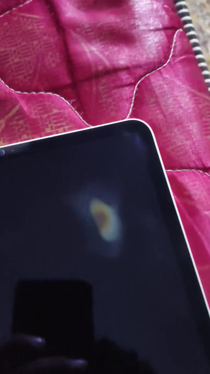 سلام عليكم ايباد 11 m2 حجم 11انج ذاكره 256
الجهاز نضيف كلش مثل ما موضح بل شاشه ++ هذا الحتكاك ع شاشه ما ماثر عليه واسئل وين ما تريد واني دا العب وافتح بي بثوث كلشي بي طبيعي  ومصورلك فديو توضيح 
***********
