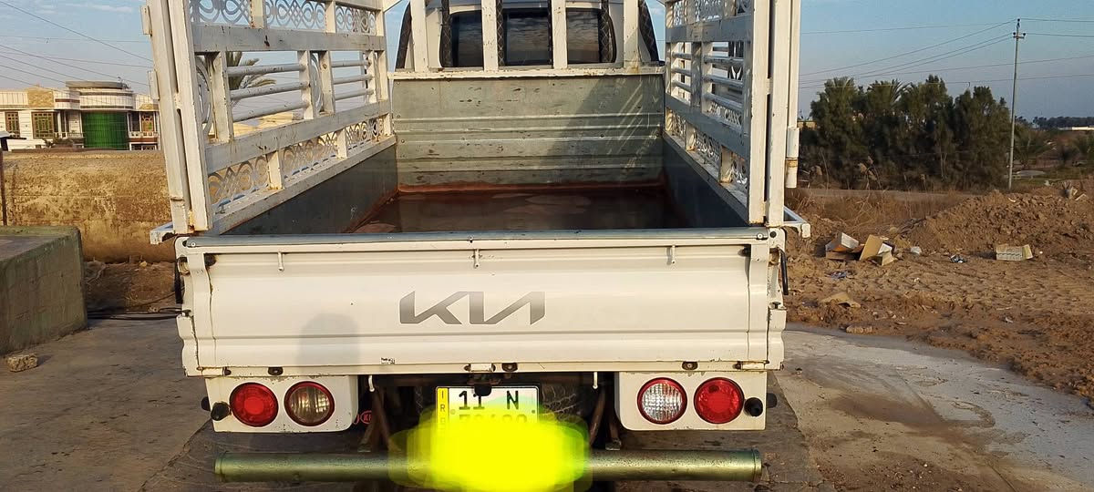 سلام عليكم كيه موديل 2020 رقم بغداد كفاله عامه من الصبغ والطخه  ولا تنقيص ولا تبخير  مكينه 2700  تخم تاير  تحويل ثاني يوم  (***********) شرط المحجر مو وياهه
