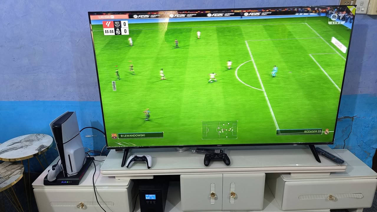 متاح بلي 5 سلم اخو الجديد ملحقات كامله ماعده الكارتون وياه يدات 2 اصليه مع ستاند هو شاحن وهو مبرد بنفس الوقت مع قرص فيفا 25 وبي سماعة راس ايضا والجهاز نظامه 11 عن قريب يتهكر ايضا سعر الجهاز 625 الف قفل بدون عمله رجا لاطب وتعامل لان كاتب قفل وبس شراي يطب خاص مكاني حله ورديه خارج توصيل ماعدي خارج بابل . يوجد تنزيل العاب البلي 4 وال5 المهكر اي لعبه بالف دينار ***********
