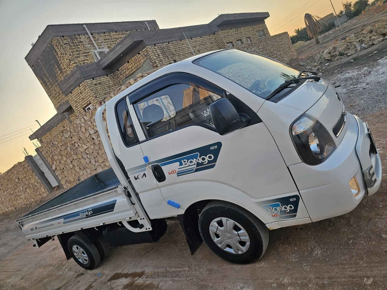 كيه بنكو مديل 2016 كفاله عامه سونار
حداديه تايرات جدد محرك كير شرط 

كهربائيات كله شغاله تبريد كيجات تدفه 

السياره جديدة بمعنى الكلمه ما عايزه برغي 

رقم كربلاء انگليزي سنويه مجدده لل 30

المكان ديوانيه السعر 114وبيه مجال حق الجيه رقم الهاتف 

***********
